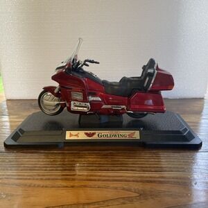Honda Goldwing 1500 Diecast Motorcycle 1:10 Scale New Road Legends Collection